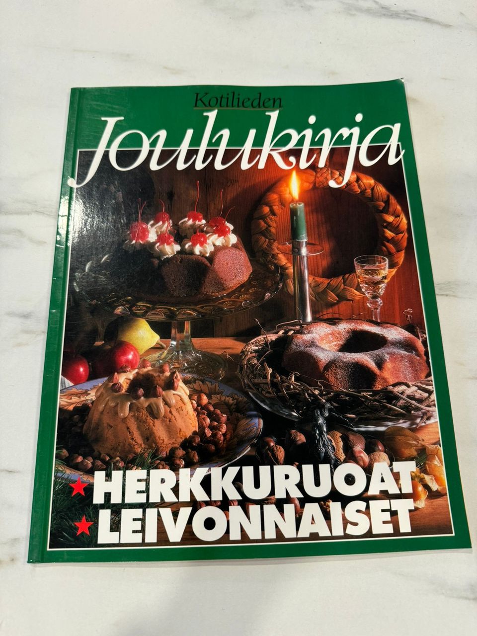 Kotilieden Joulukirja lehtinen