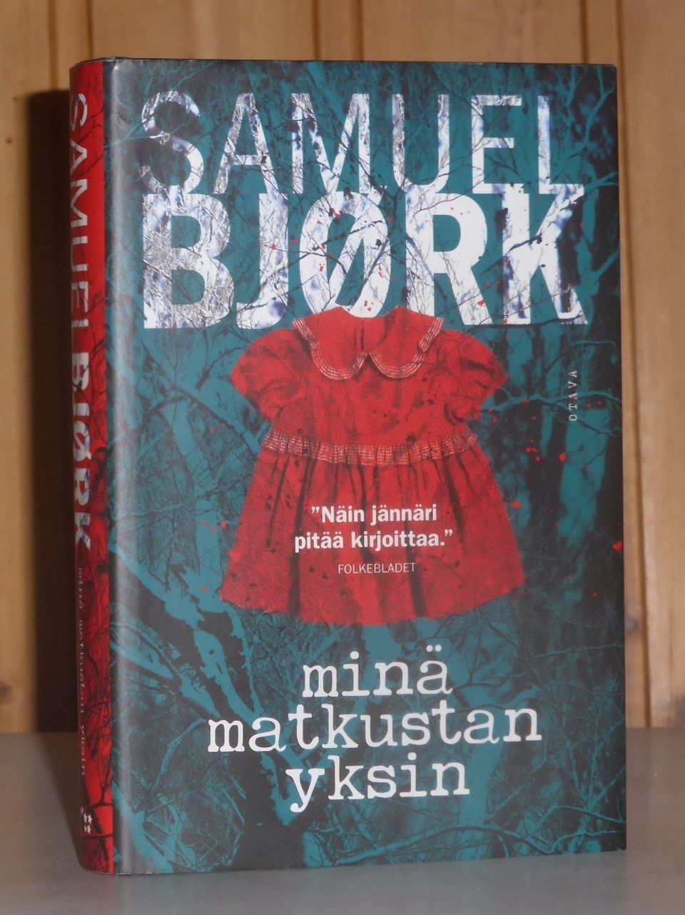 Bjork Samuel: Minä matkustan yksin