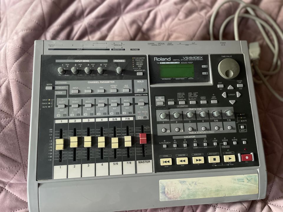 Roland VS-840EX