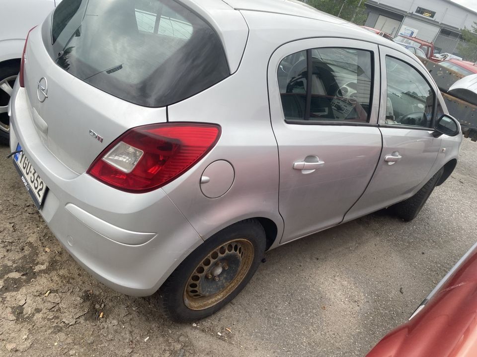 OPEL CORSA (D) 2008 osina!!!!