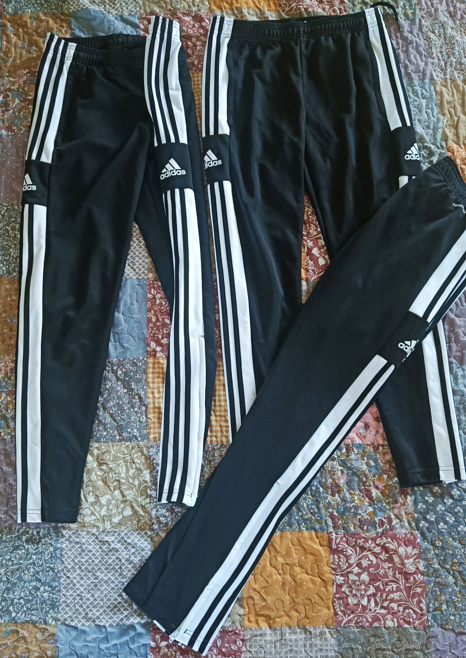 Adidas treenihousut, M-koko