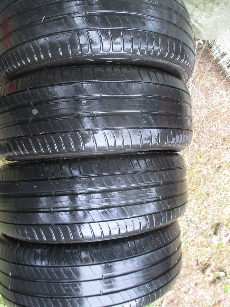 MICHELIN 215/55 17