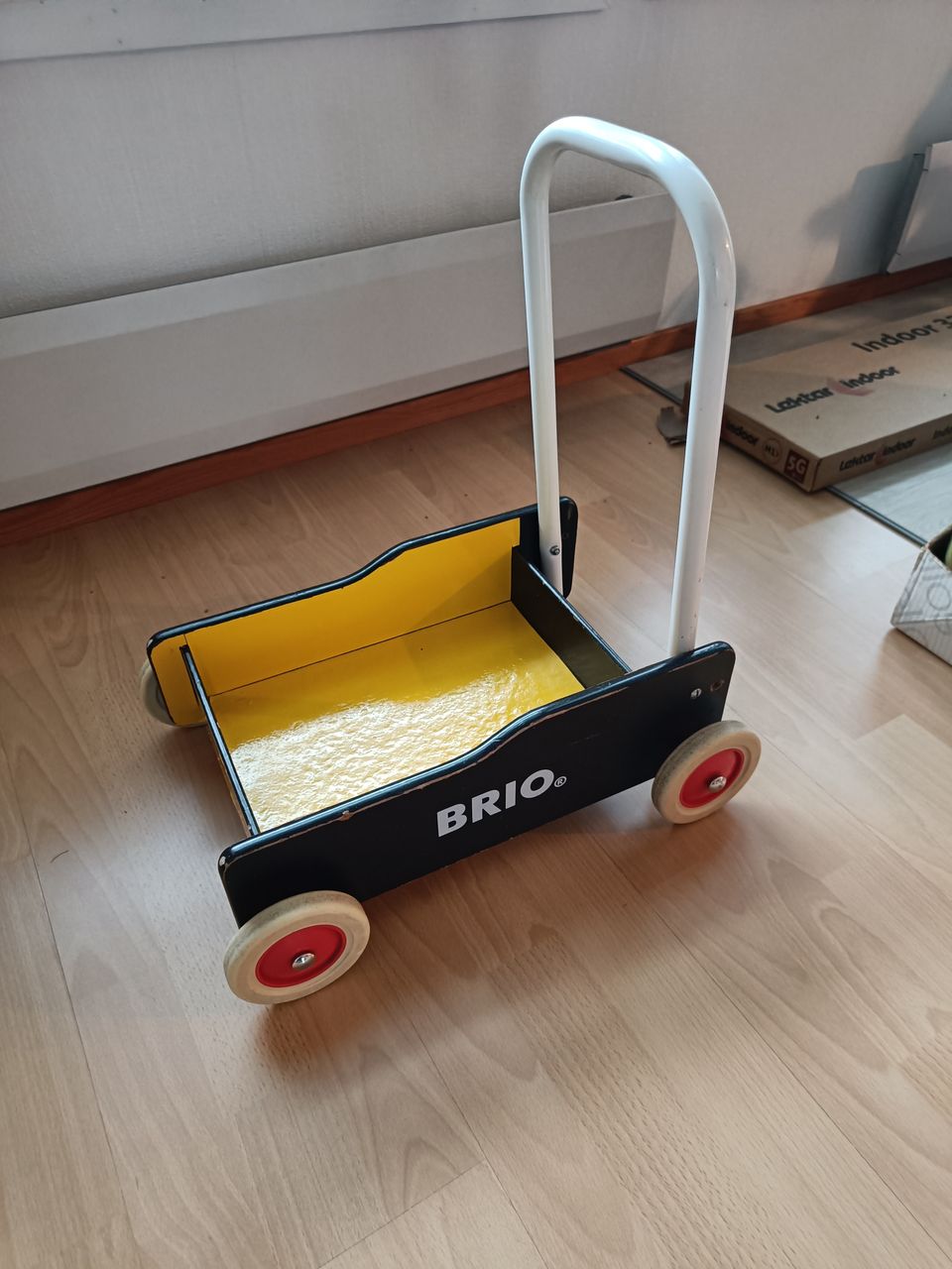 Brio työntökärry