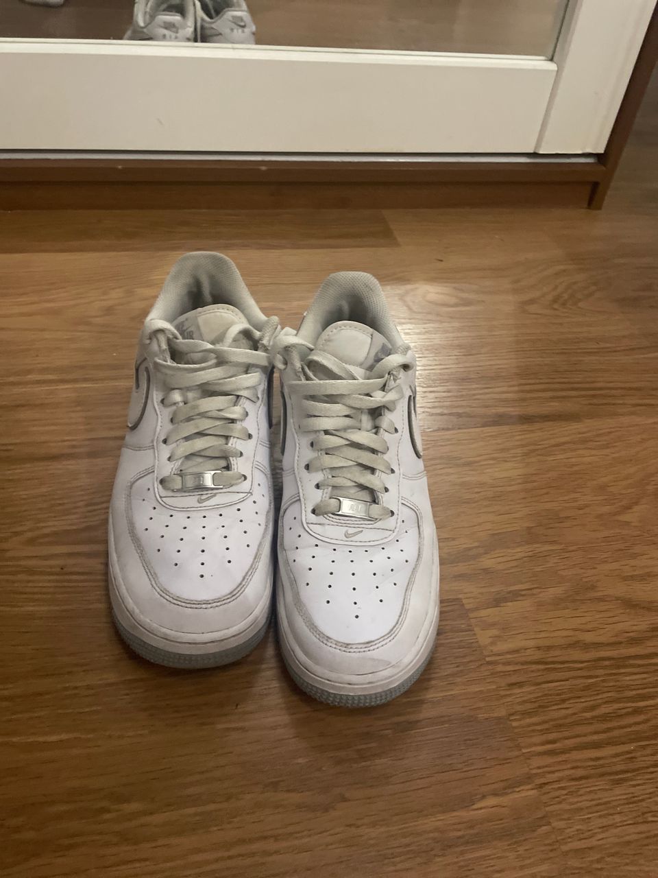 niken airforce 1