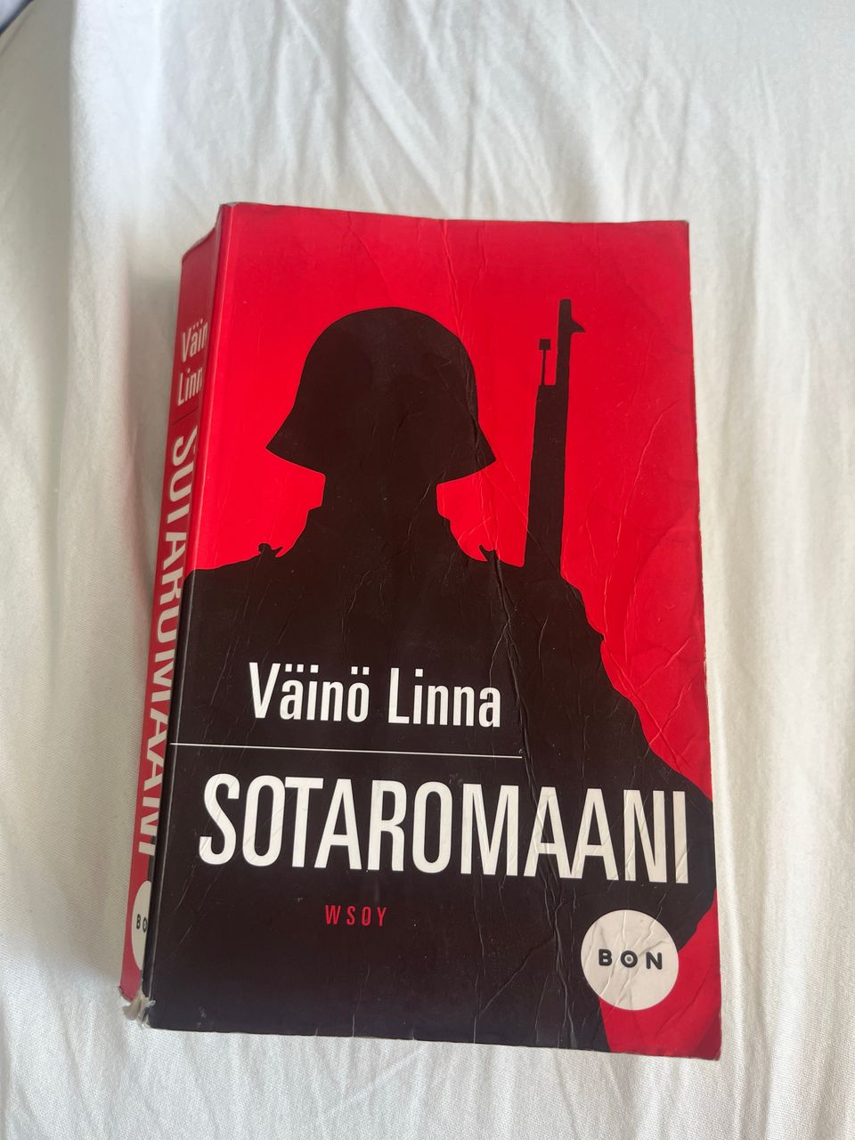 Väinö Linna Sotaromaani -kirja