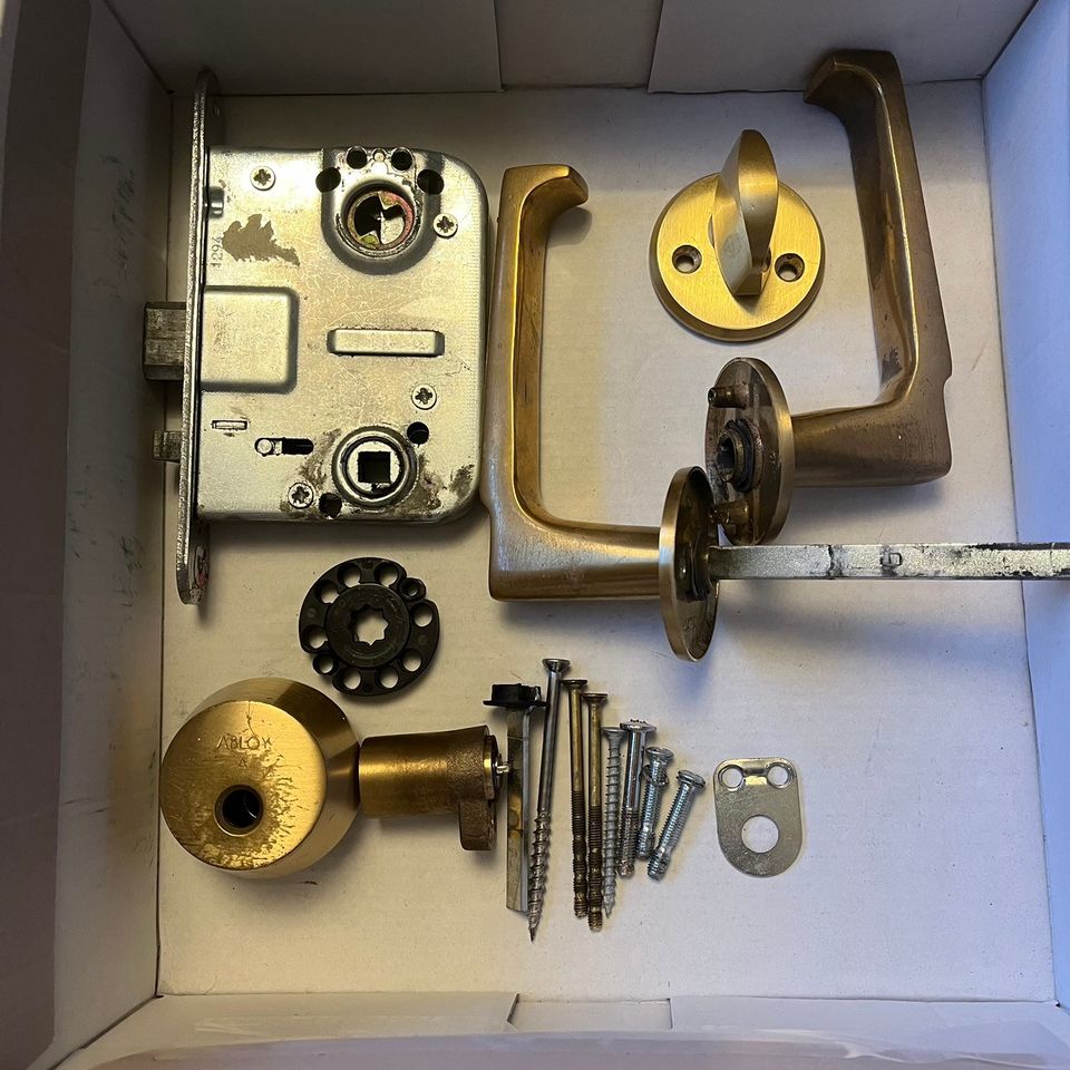 Abloy Sento lukkosetti + 6 kpl avaimia