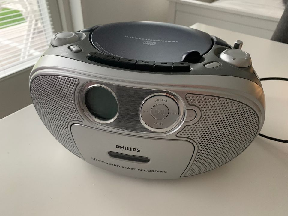 Philips radio ja kasettisoitin