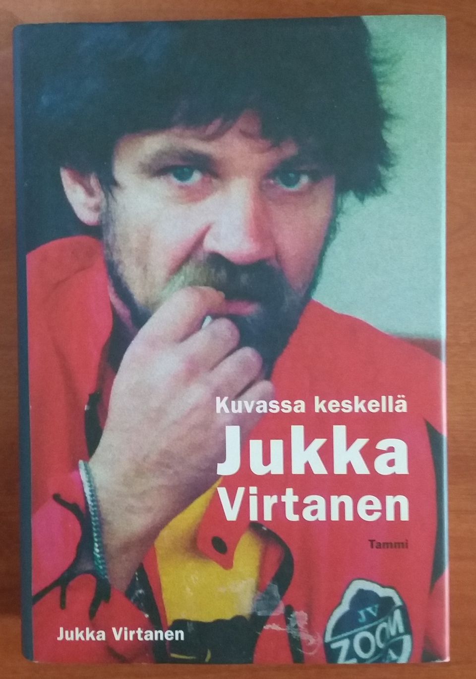 Kuvassa keskellä JUKKA VIRTANEN Tammi 2p 2003