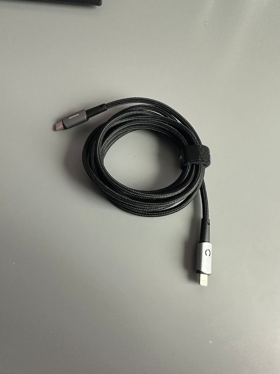 iPhone laturi 2 m (USB-C - Lightning)