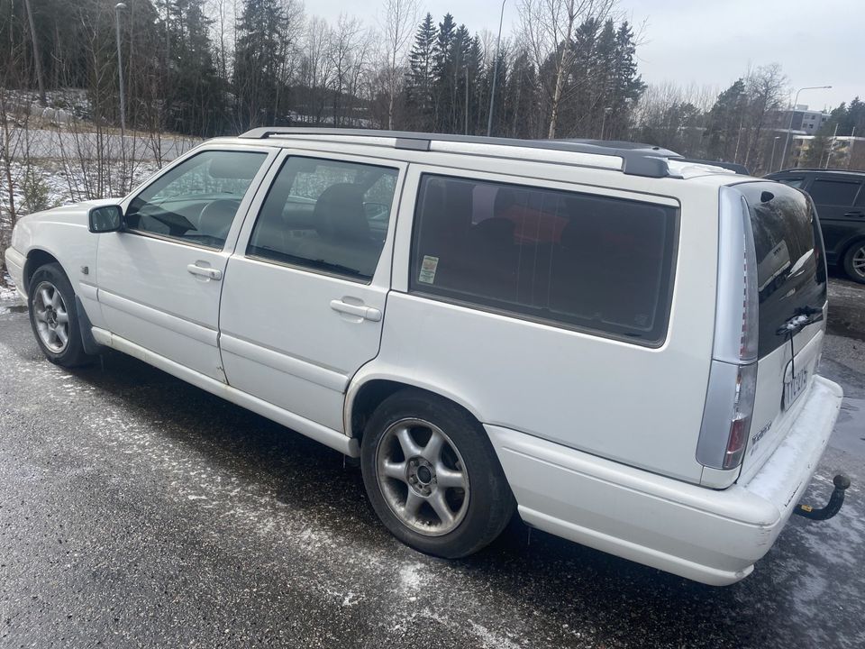 VOLVO V70 (I) 2000 Vm osina!!!