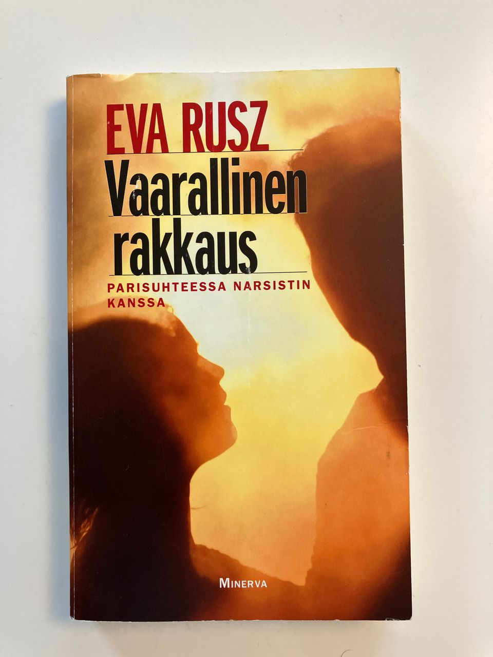 Vaarallinen rakkaus Eva Rusz