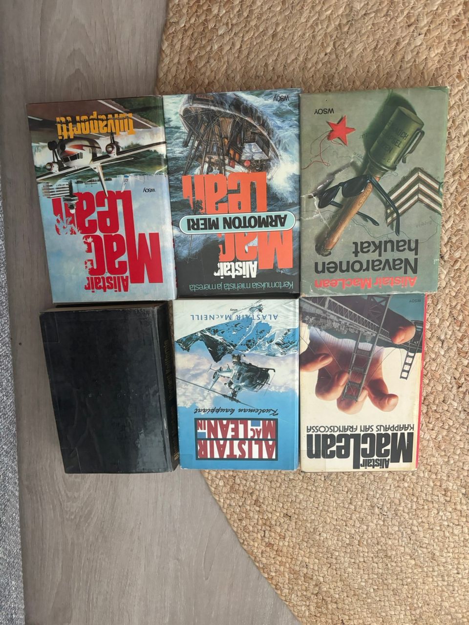 6 x Alistair MacLean/Alastair MacNeill