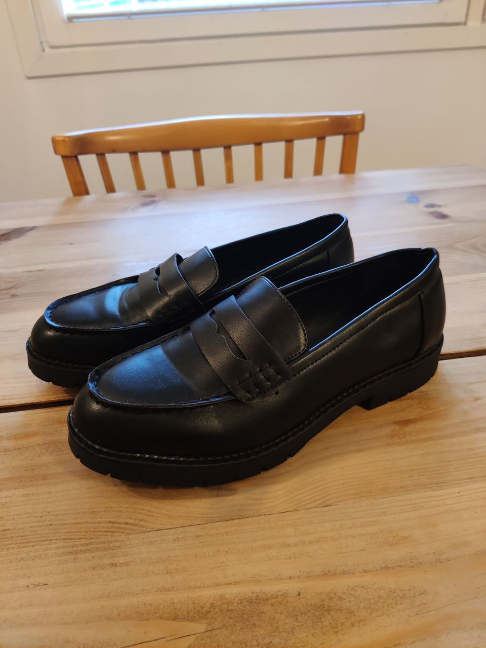 Tyylikkäät loaferit 40