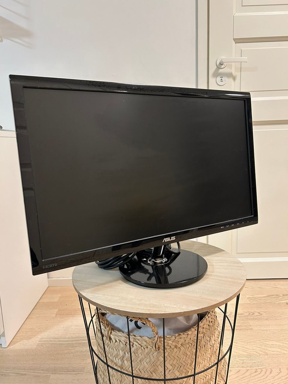 Asus -näyttö 60hz