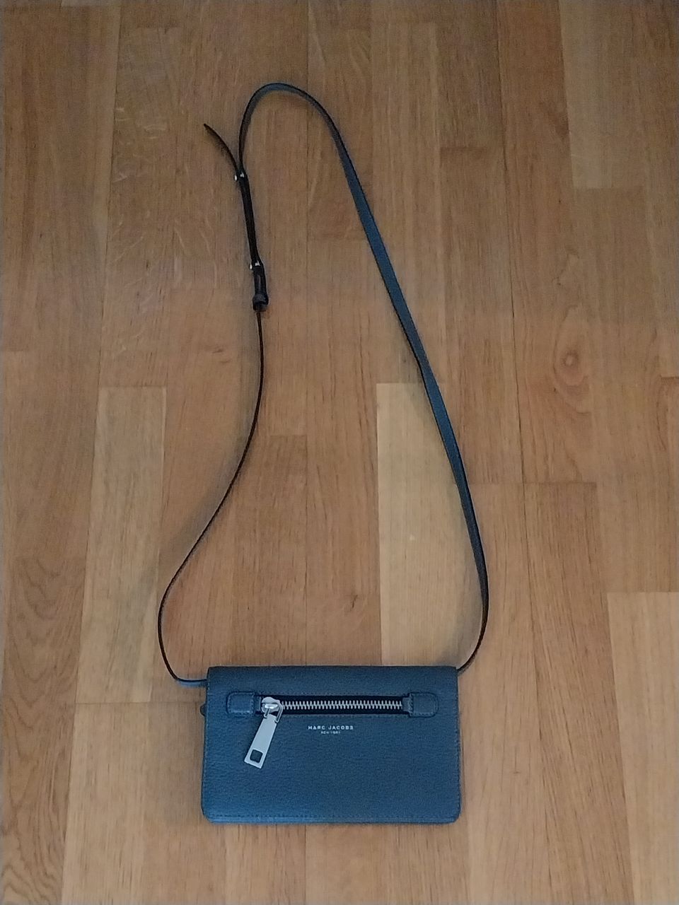 Marc Jacobs olkalaukku/clutch