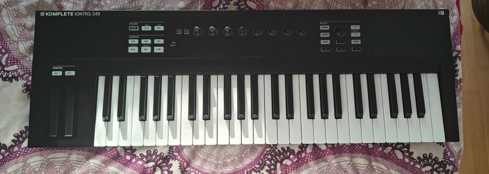 Komplete Kontrol S49 mk1