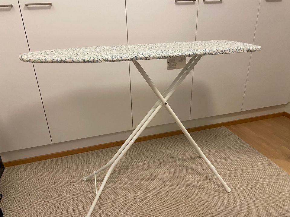 Harvoin käytetty silityslauta - kuin uusi! IKEA RUTER Ironing Board