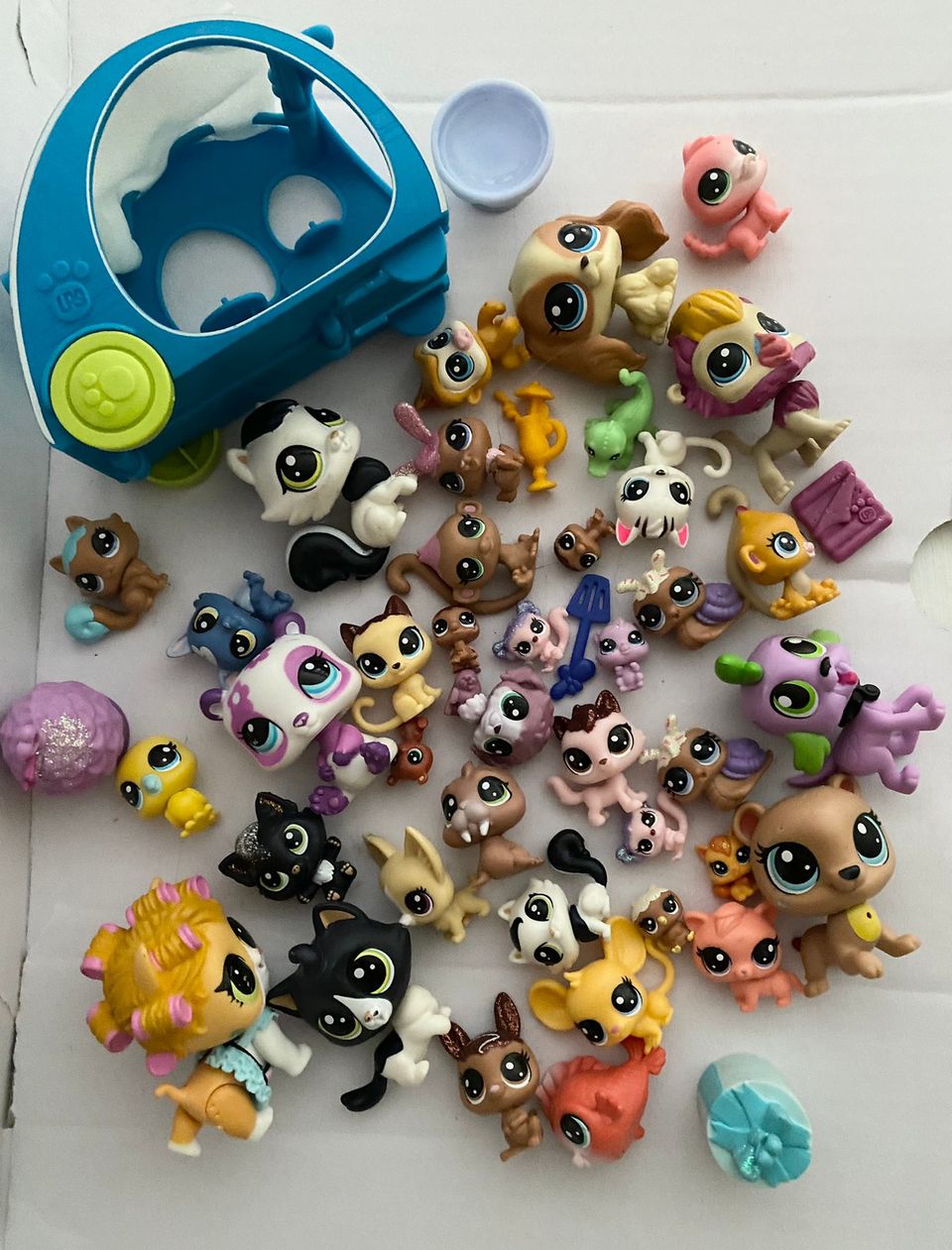 Littlest Pet Shop hahmot 38kpl