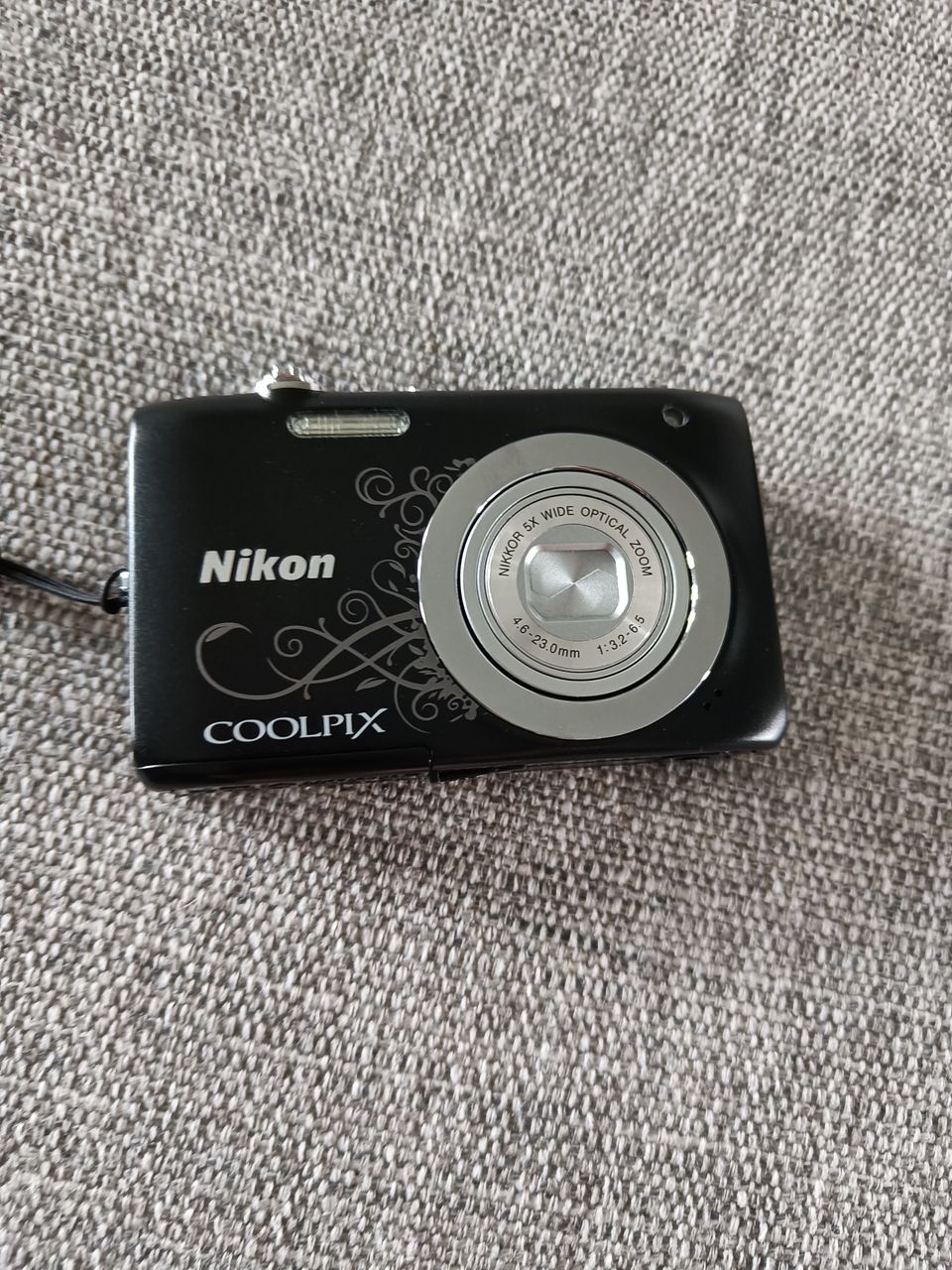 Nikon Coolpix S2600 Muistikorteilla