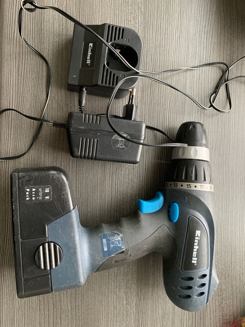 Einhell akkuporakone 18V + akku ja laturi