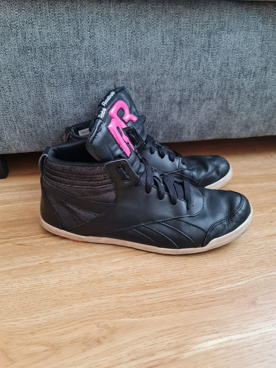 Reebok nahka lenkkarit  koko 40,5, hyväkuntoinen