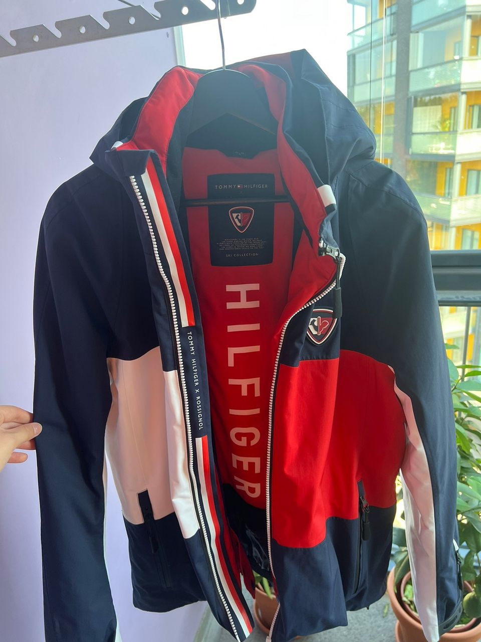 Hilfiger x Rossingol toppatakki