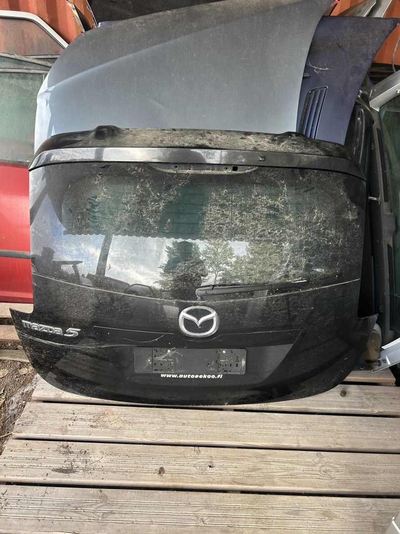 Mazda 5 takaluukku