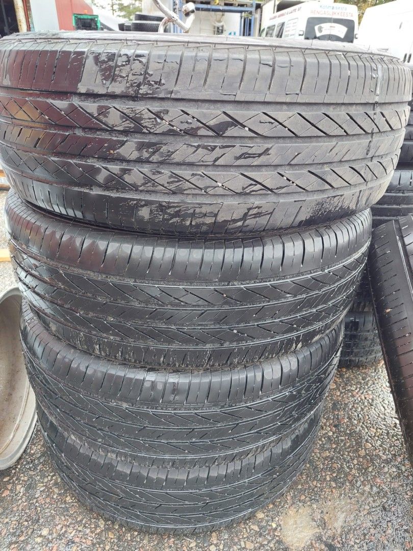 245/65R17 Tracmax kesärenkaat 4kpl