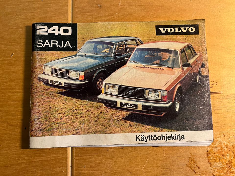 Käyttöohjekirja Volvo 240-sarja