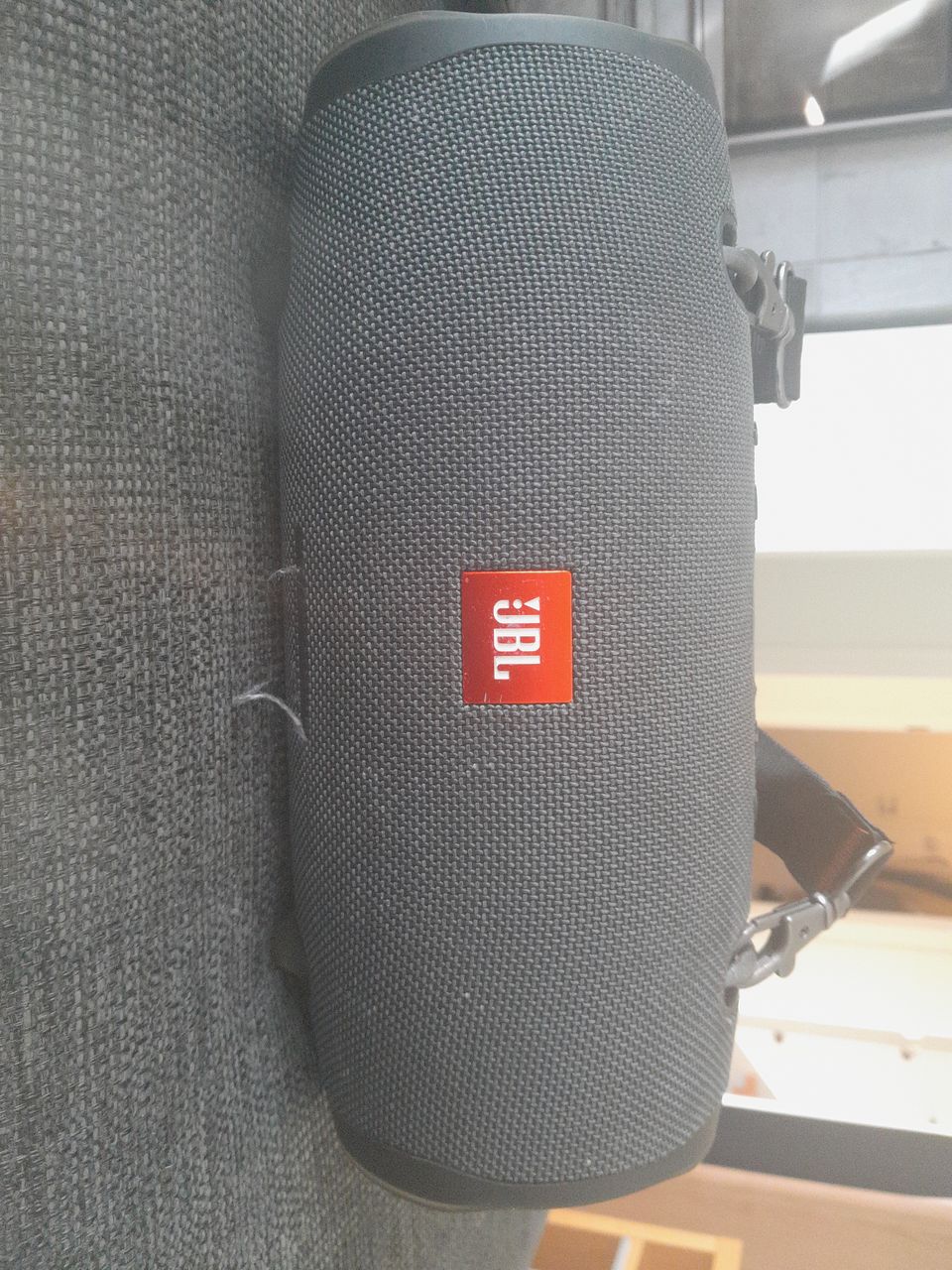 Jbl kaiutin