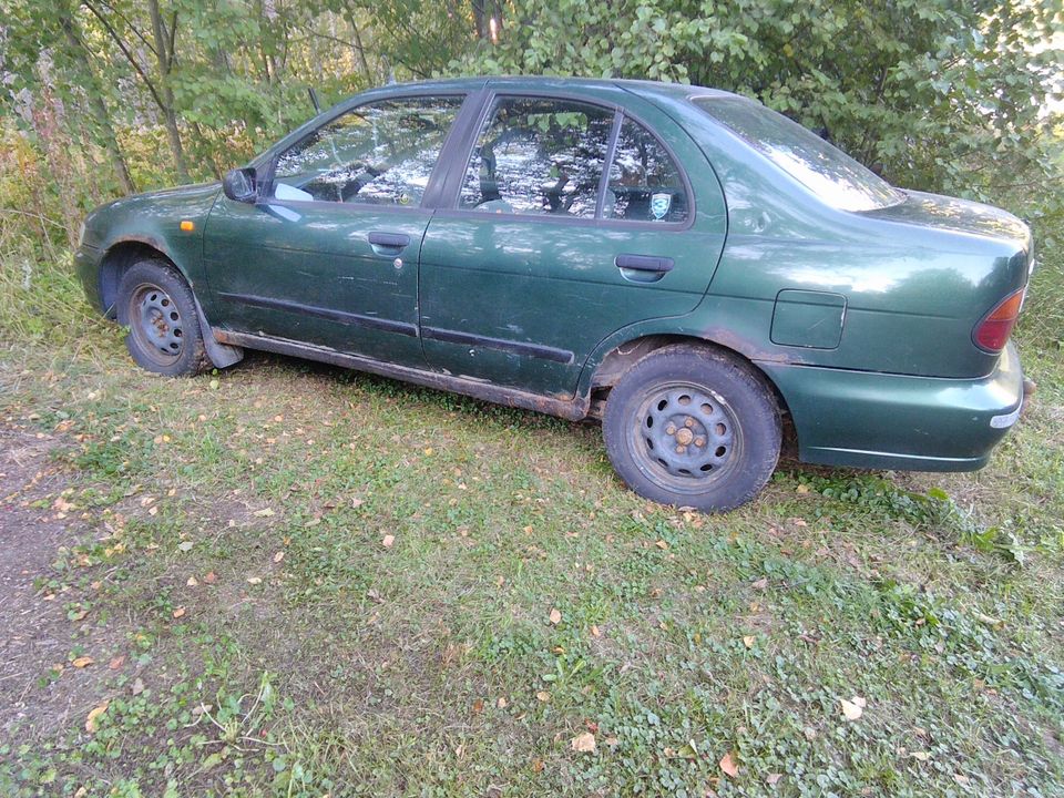 Nissan Almera osina autom.