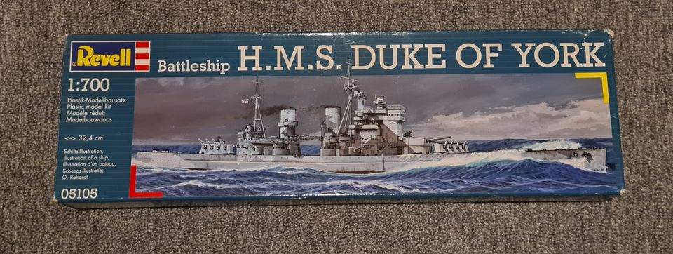 Revell (05105) - H.M.S. Duke of York 1:700