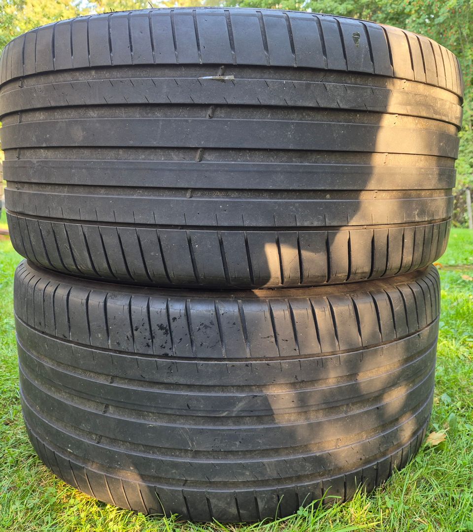 Michelin 295/35 R21 kesäkumit 2kpl, (myös vaihto)