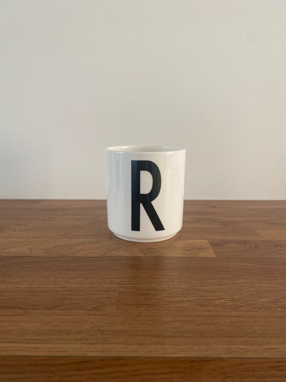 Design letters muki R