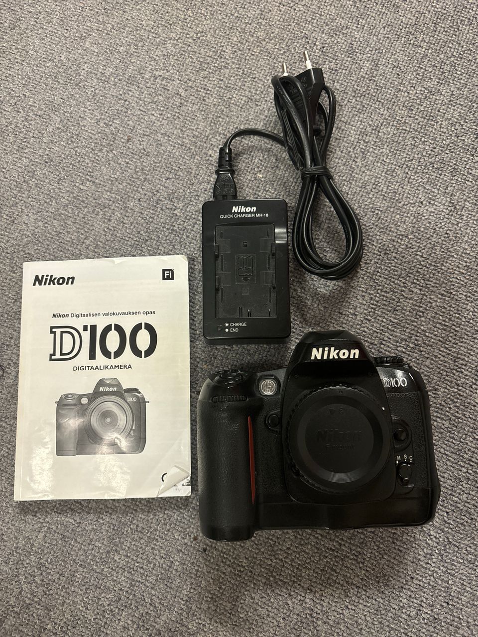 Nikon D100