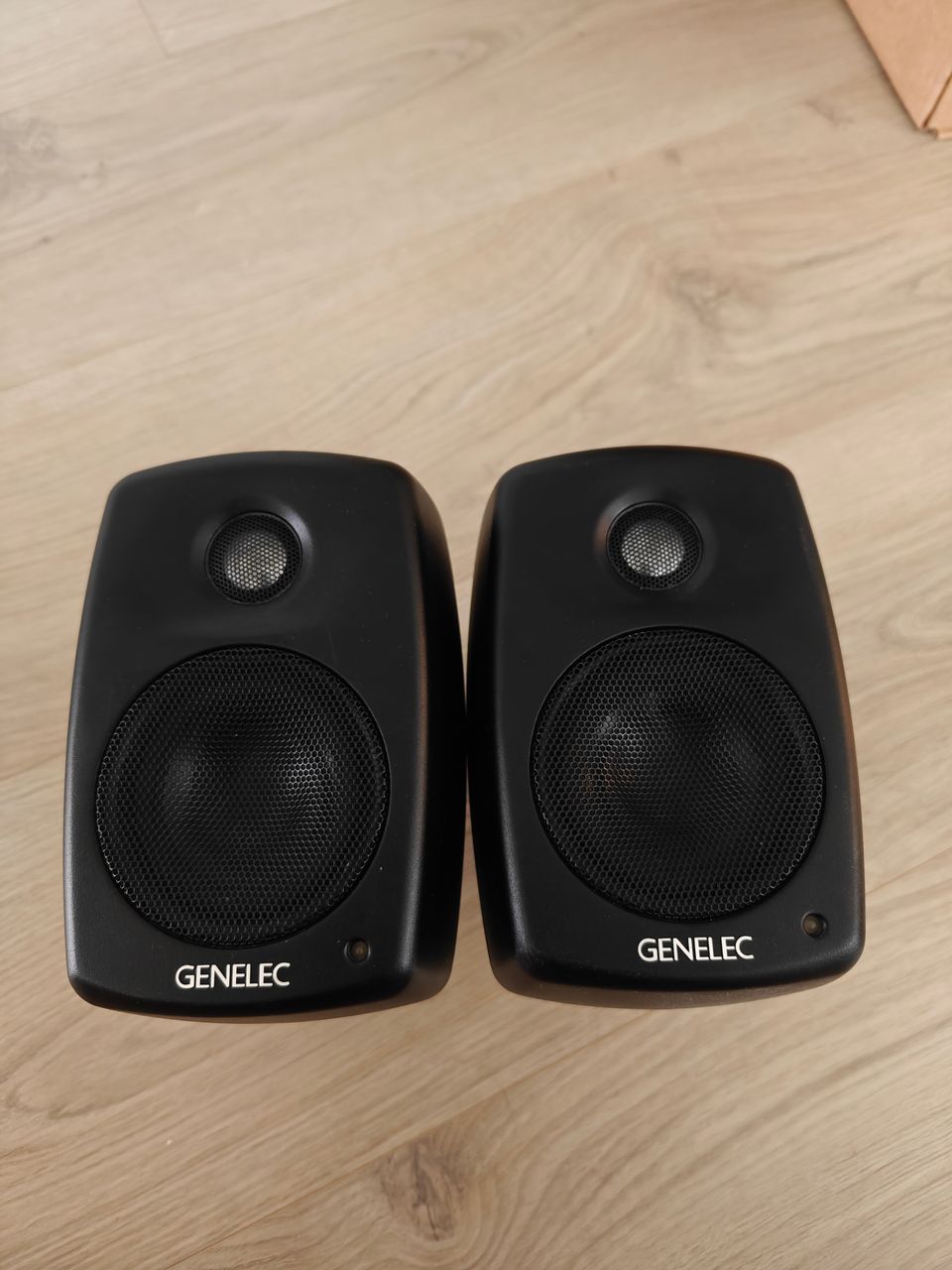 Genelec G One