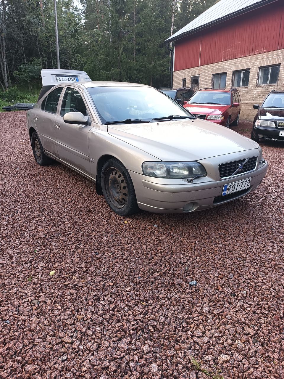 Volvo S60 2003 D5 automaatti osina