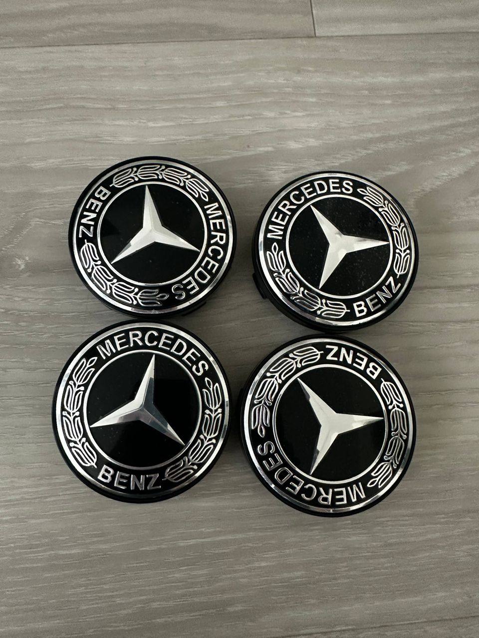 Mercedes 60mm vanteiden keskiöt