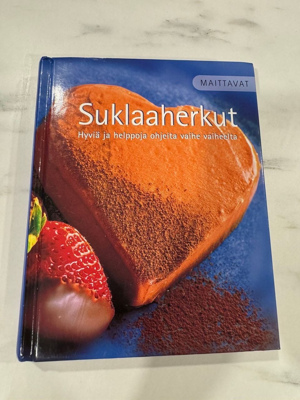 Maittavat suklaaherkut kirja