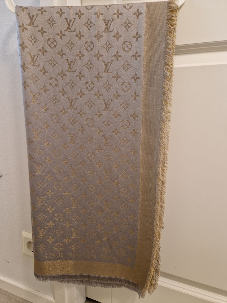 Louis Vuitton monogram shine shawl