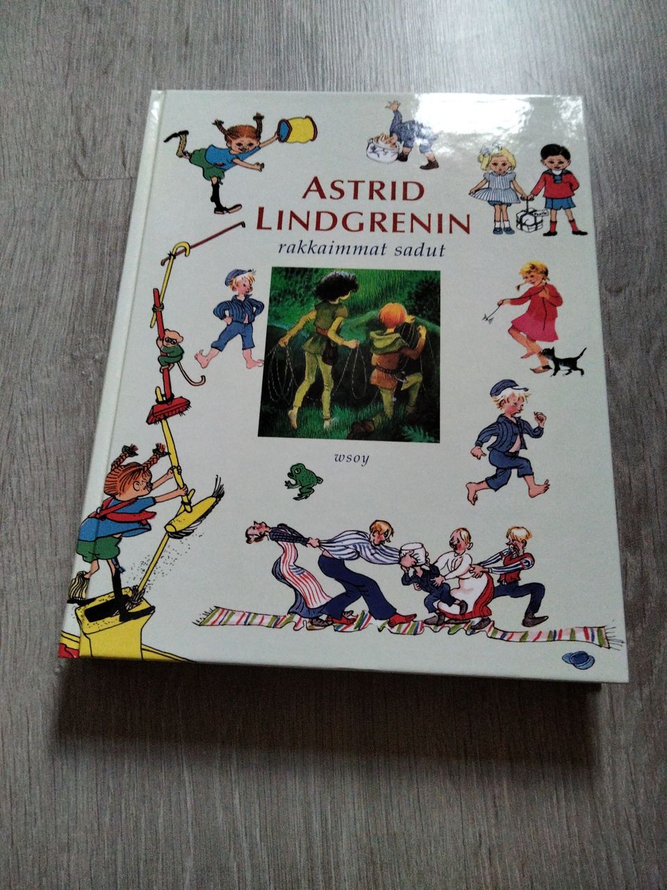 Astrid Lindgren satukirja Uusi!