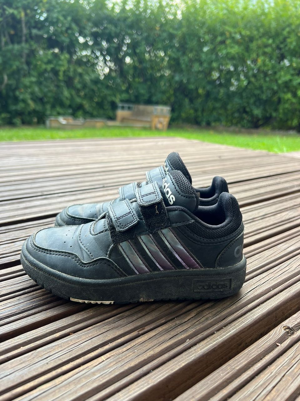 Adidas lenkkarit 29