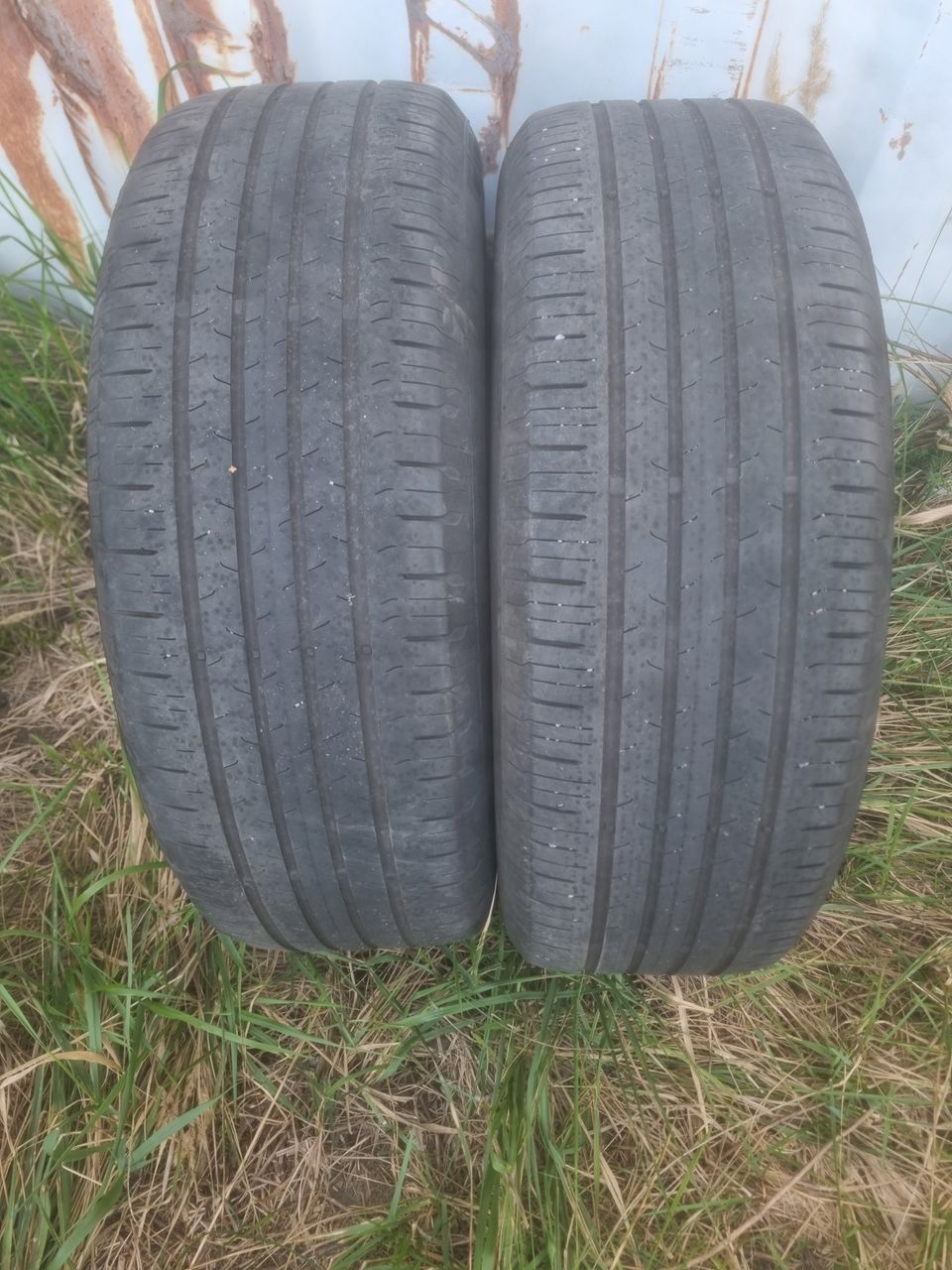 215/60 R17 Continental kesärenkaat 2 kpl