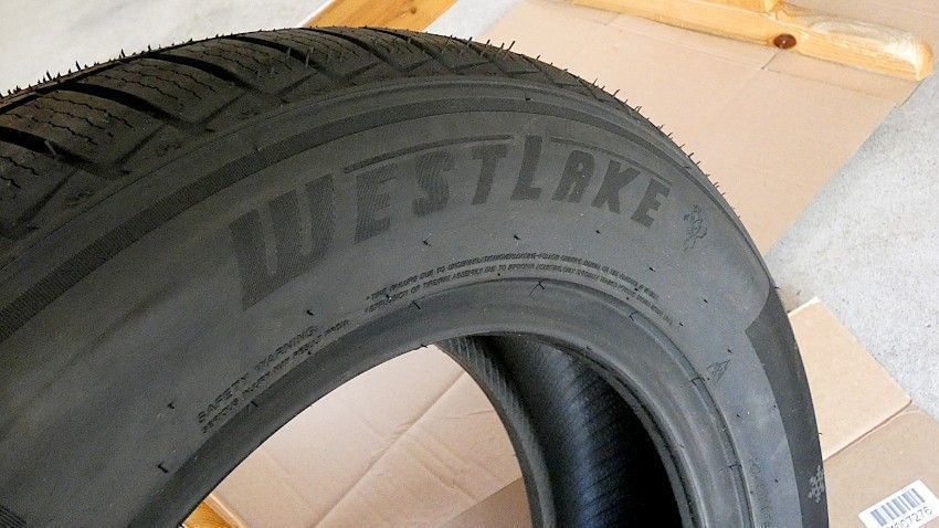 Kitkarenkaat - 225/60R17 - WESTLAKE Z507