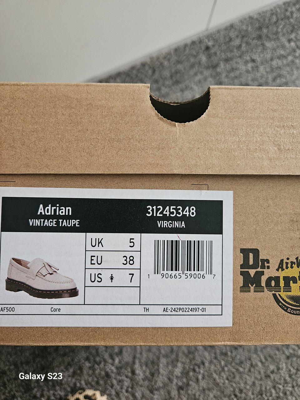 Dr.Martens nahkaloferit