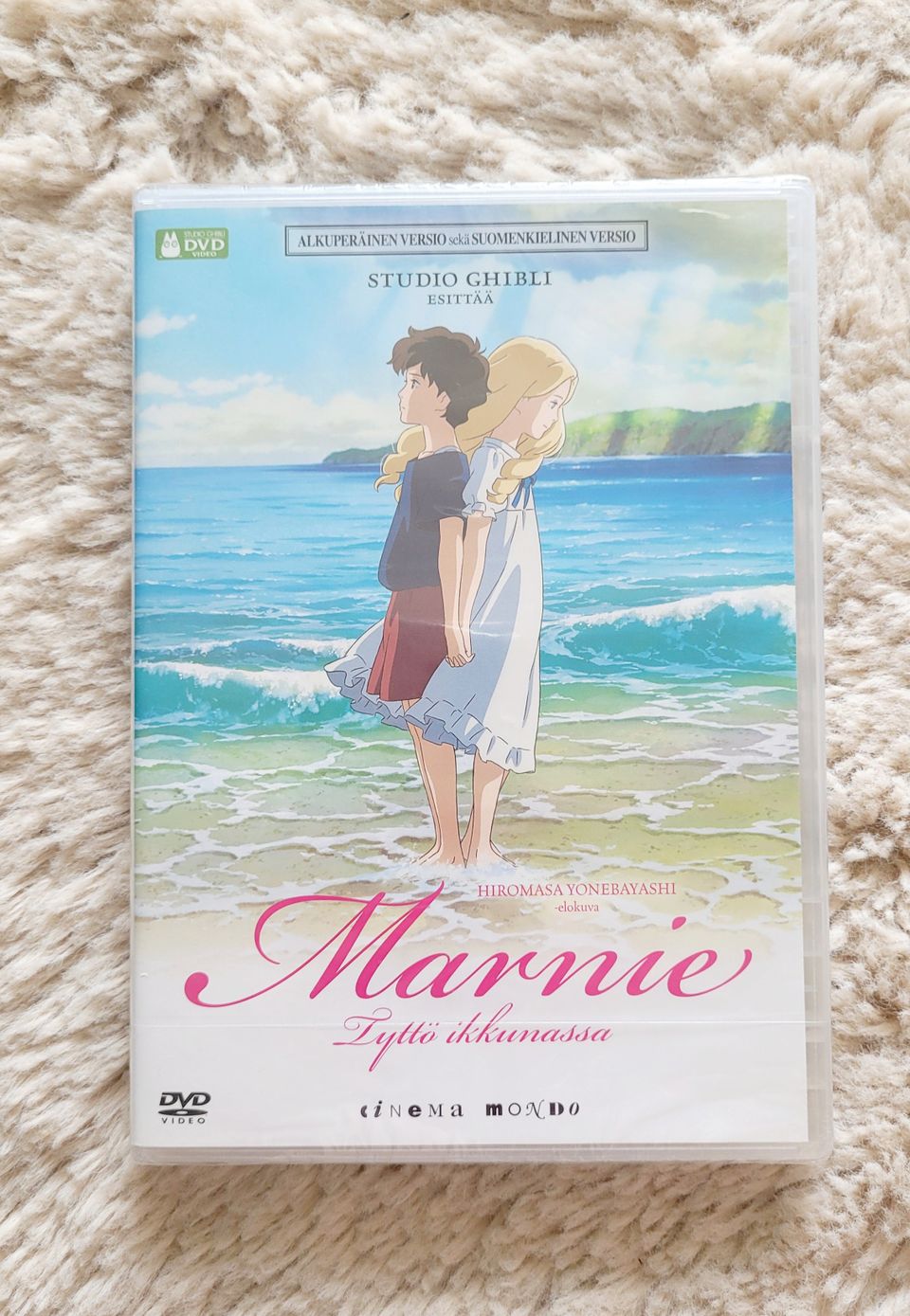 Marie tyttö ikkunassa DVD