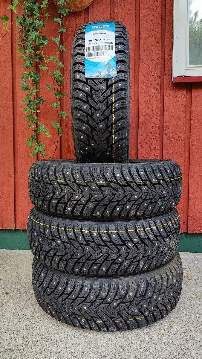 Nastarenkaat 165/60R15 Nokian Nordman 8