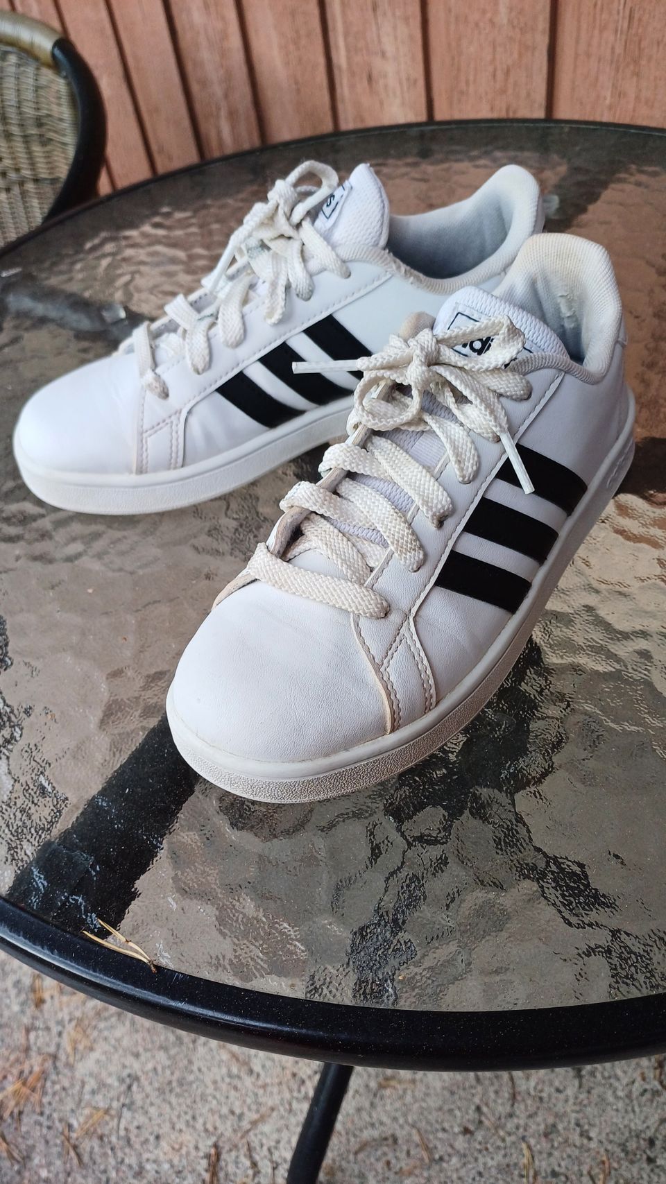 Adidas kengät 34