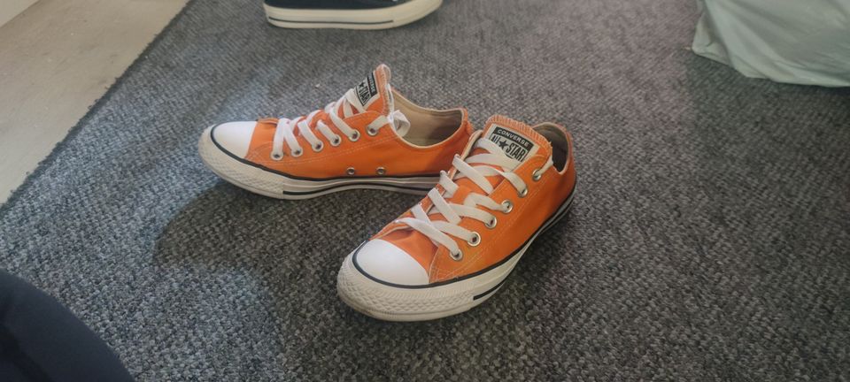 Matalavartiset Converse tennarit, koko 37,5