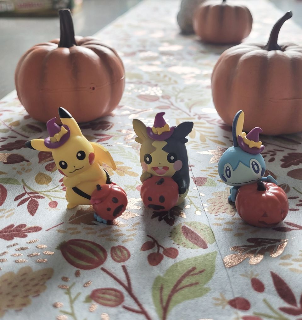 Halloween Pokemon figuurit